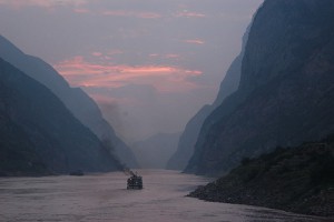 Solnedgang ved Yangtze-elven.